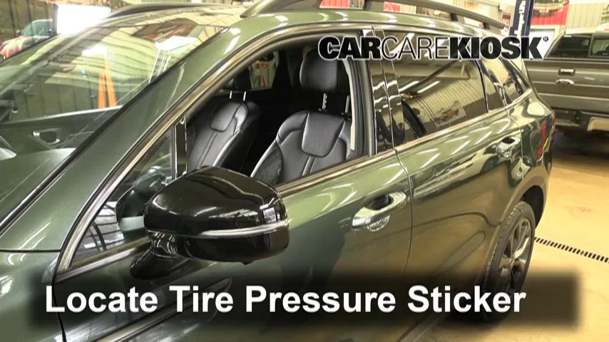 2021 Kia Sorento SX 2.5L 4 Cyl. Turbo Tires & Wheels Check Tire Pressure